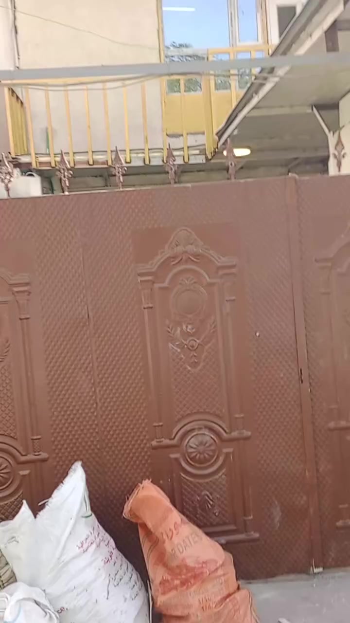 السلام عليكم بيت اللايجار كراج كبير وغرف نوم 3 وستقبال ومطبخ وخدمات الايجار 650 العنوان الفرع مال البيت الياباني الاتصال مع صاحب الدار ***********
