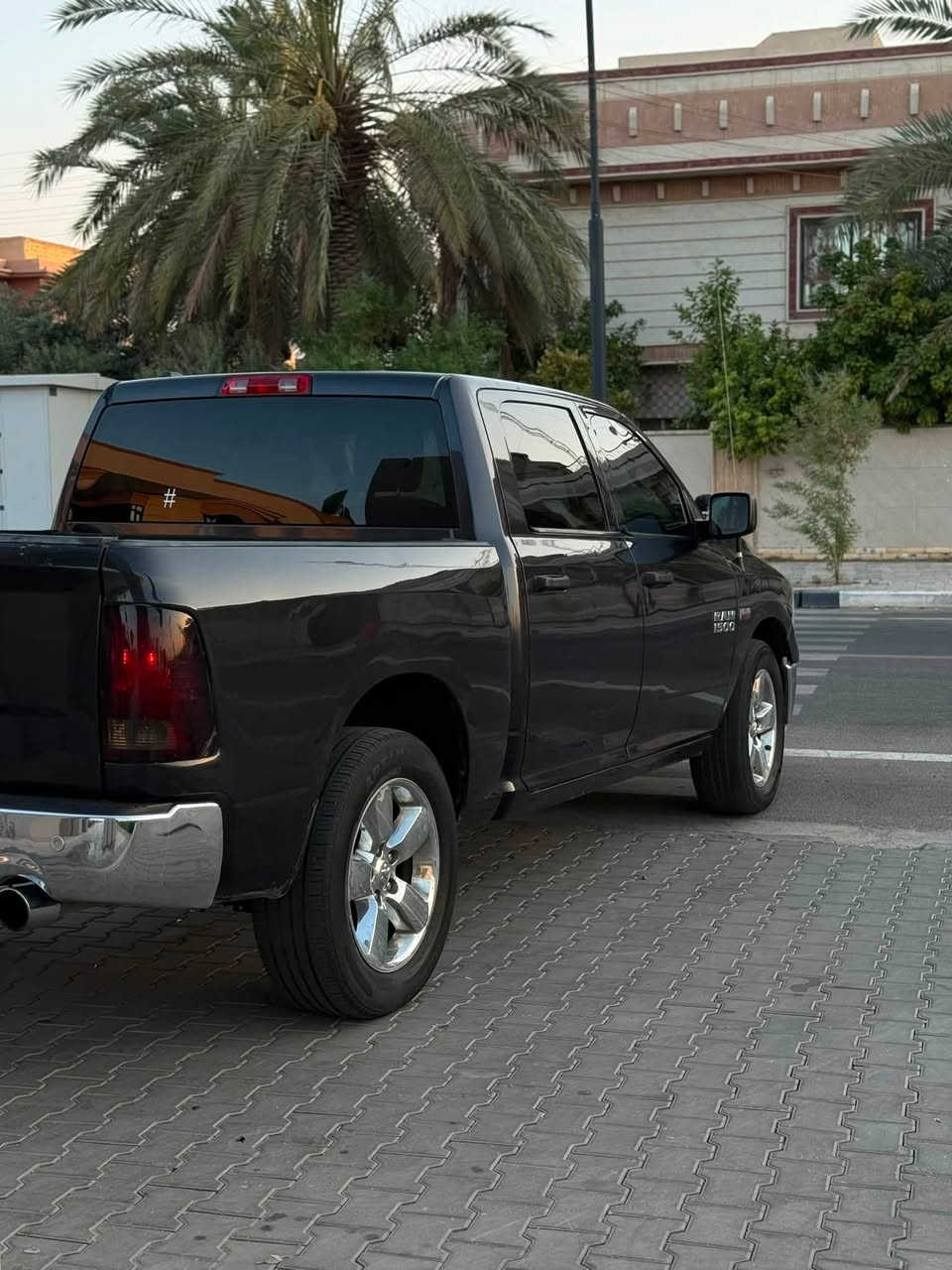 السلام عليكم شباب
ادوات ادوات  بدون كص فقط فتح باجات

رام موديل 2018
كلاسك
باب طويل بدي قصير 
سياره نضيفه وجاهزه من كلشي
كير 
مكينه 
اكسل
تبريد
حداده
خير من الله مابيها نقص
لون فيلي
شاشه وسط 
كير ماوس
تحكم جهتين
كشن كلاب
كامره دواره
حساسات خلفيه
مكينه هيمي 5.700 
سياره بيها رقم وسنويه
مكانها بصره
 السعر 110$ وبيها مجال
للاستفسار : ***********
