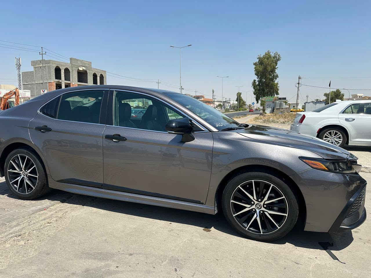 كامري موديل 2022
فئة SE
رقم سليمانيه 
هزة براد جديد
بطاقه بانزين 
تحويل ثاني يوم
ماشيه 56 كيلو متر
3 قطع بدون دواخل بدون ايرباك
مكاني كركوك
سعرها 185 ورقة 
للاستفسار اتصل
***********
