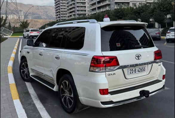 ئۆتۆمبێل: وه‌نه‌وشه‌ مۆدێل ٢٠١١ 

قه‌پات مواسه‌فات ناوو ده‌ری كراوه‌ به‌ ٢٠٢١
 له‌سه‌ر ساغی  

ســــعر $ یەک کۆمێنـت بکە راســـتەوخۆ بــۆ دێـــت🟢

ته‌نها پارچه‌ گۆراوه‌كان
یه‌ك په‌ڵه‌ بۆیاخی هه‌یه‌ 
برێمی ده‌ره‌جه‌ یه‌كه‌ 
فول فوله‌ ناوزه‌رده‌ 
كوشن جلدو كاره‌بایه‌ سلایده‌ 
سه‌لاجه‌یه‌ شان ئێرباگه‌ 
ده‌بڵ ماوسه‌ 
هه‌ریق به‌رپێیه‌ ستینیه‌ یادی ٦٠ساڵه‌یه‌ 
گێرو مه‌كینه‌ی به‌شه‌رته‌ 
بێعه‌یبه‌ ٦ بستۆنه‌  
سه‌نه‌وی و هه‌زه‌و به‌رادی تازه‌یه‌ تا ٢٠٣٠ 
ساردو شوختی نیه‌ هه‌موو گیانی به‌شه‌رت

ژمارەی خاوەن سەیارە👈: ***********
 ڤایبه‌رو واتسئاپی له‌سه‌ره
