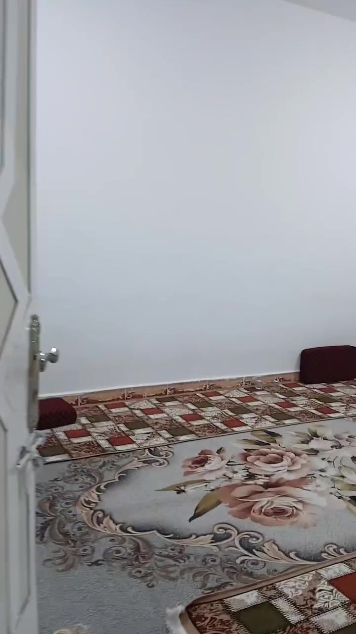 للبيع بيت ١٥٠م حي الملتقى قرب مدينة الالعاب 
يبعد عن السدة ٥٠ م   زراعي 
بناء بلوك يحتوي ع غرفتين وديوانية وكراج 
 شارع عرضه ٧ م
منطقة سكنية وجوارين مرتبين 
السعر 88 مليون 
***********
