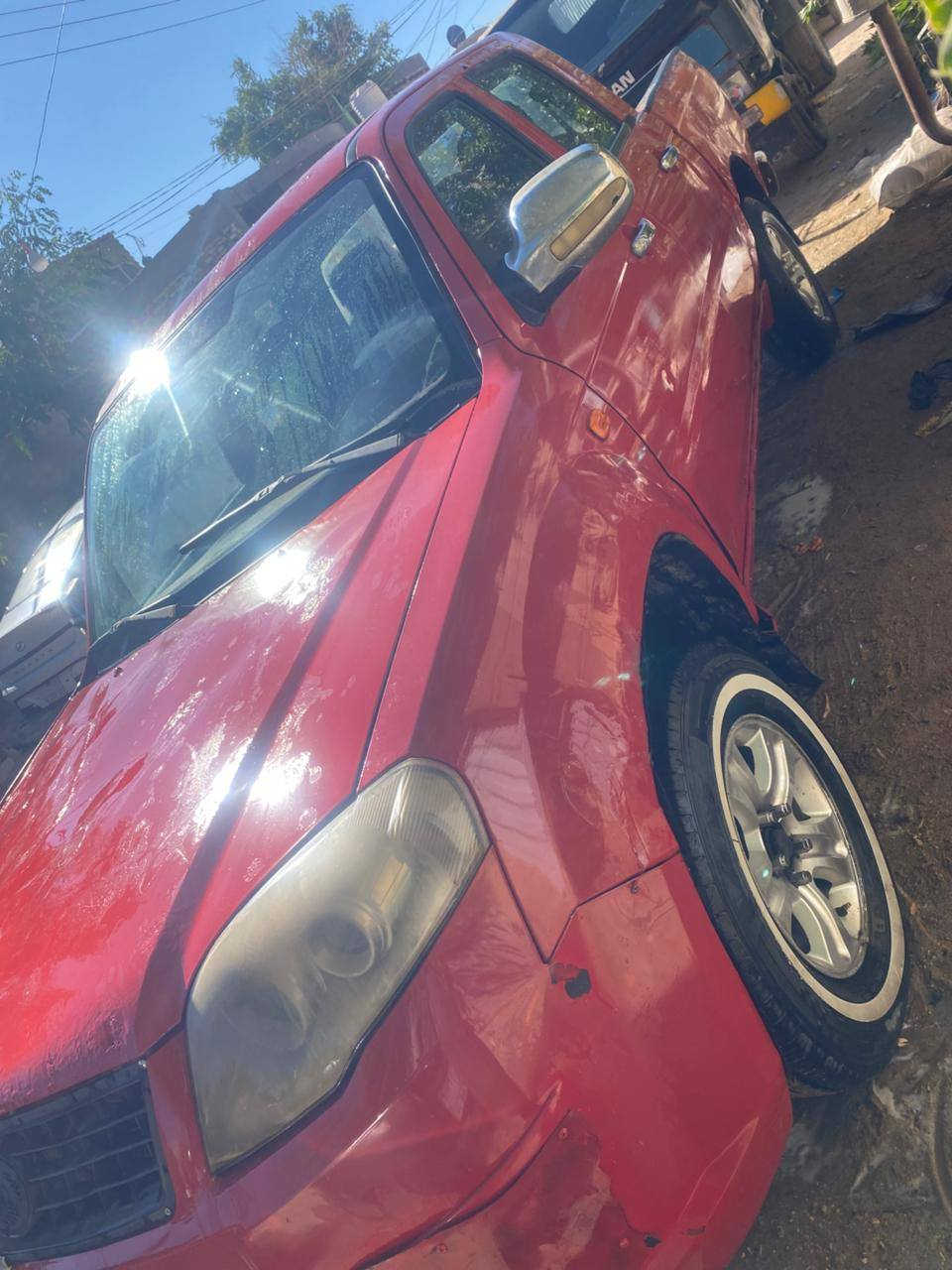 السلام عليكم اخواني الأعزاء بيكم سكاي 2013  شرط تحويل رقم ألماني  مصبوغه عام جاهزه دواخل جدد محرك وكير جدد بخاخ بلادي سعر٣٢ ورقه بيهه مجال بسيط للشراي *********** متوفر واتساب واتصال مكانه نجف
