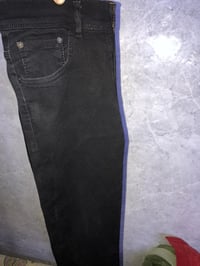 كابوي بوري  2. حجم٣٠.        اشتريتهم طلعو صغار علي اليريدهم اثنينهم١٢...