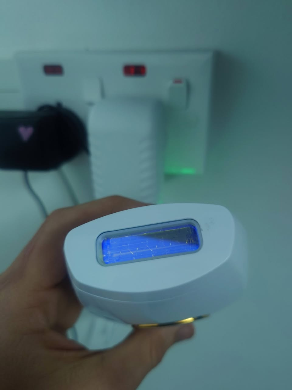 السلام عليكم  جهاز ليزر ممستخدم هسه وصلنا امانة اللة ممستخدم جديد النايلون بعدة ممشلوع
اخذناة ب 75 الف
شغال كلشي مبي عل فحص تاخذة
ابيعه ب 70 الف
واتساب ***********
