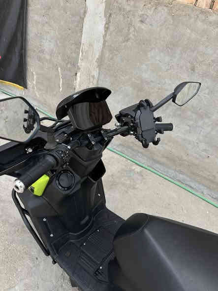 سلام عليكم دراجة شحن اباتشي 2025للبيع ،
سرعة الدراجة 110 /100 حقيقي اربع سرع بيهة  ، 
تقطع مسافة60 /50 كيلو ، 
بيهة 6 بطاريات كبار .
سعرهة مليون وبيهة مجال قليل 
مكاني بغداد البنوك .***********
