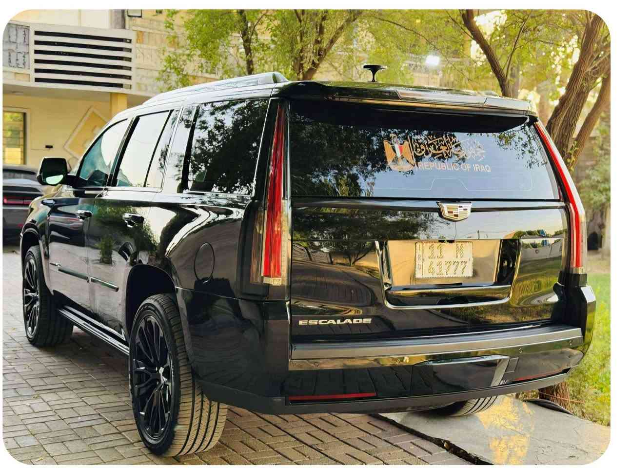 كديلاك موديل ١٥ وكاله المنصور خليجي جالغ امامي صبغ بدون معجون فقط سياره جديده سعر ٣٥٠ ورقه ***********
