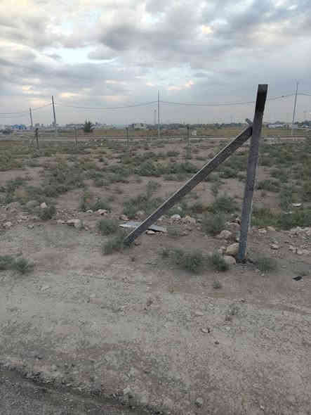 قطعة لبيع مجمع 400متر مسيجة تبعد عن طريق كفل 500قطةمدفونةوخلف مجمع الاوربي اتصل على رقم ***********
