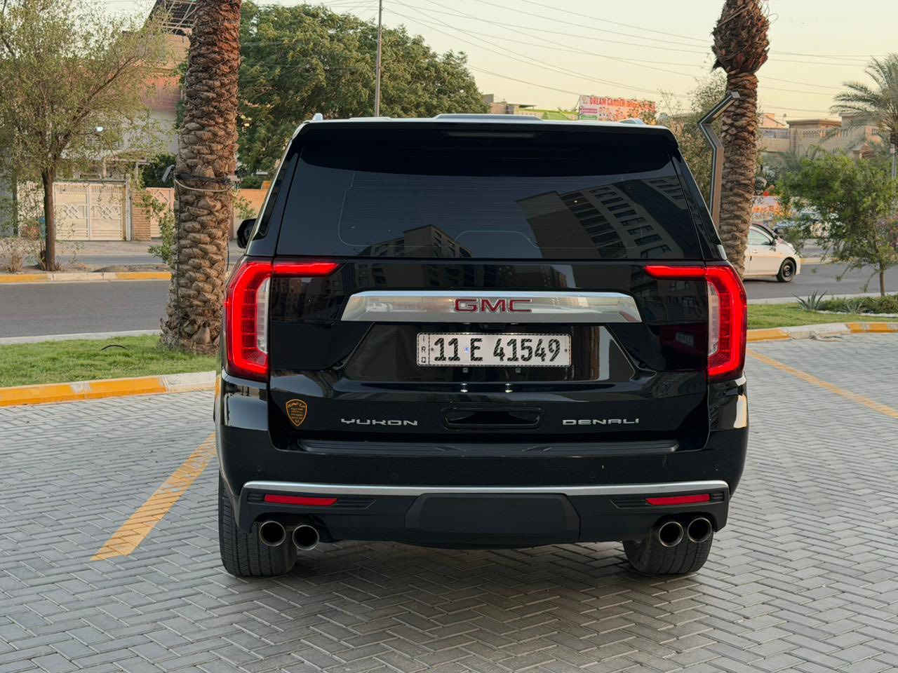 🪬📦_ ‏‎GMC dinale 2023‎
‏‎دنالي GMC 

‏‎ لون اسود  وكالة المنصور
ماشى  75الف کیلومتر  
 
 ضمان صيانه بلش
 سياره بيه ضمان منصور  ٥ سنه 

‏‎موديل 2023
‏‎فول موصفات 
‏‎داتا شو كبير 
‏‎شاشه الكترونى  
‏‎رادار جانبي خلفي امامي 
‏‎رادار مانع تصادم  امامي
‏‎رادار مانع تصادم خلفي 
‏‎خمس كامرات 
‏‎خمس بصمات 
‏‎كشنات تبريد تدفأه خزن وكهرباء 
‏‎كشن رجاج تحذير 
‏‎كشن خلفي عادي 
‏‎كشنات الخلفيه كهرباء 
‏‎لون الكشنات ابيض مميز جدا 
‏‎جنطه كهرباء 
‏‎شاشات خلفيه 🖥️
‏‎ستيرن كهرباء 
‏‎بانوراما
‏‎كيجات شاشة الكتروني 
‏‎دوسات كهرباء  
‏‎فور ويل 
‏‎اربع انضمه قياده 
‏‎السياره ماشي 75 الف 
‏‎جكات 
‏‎رقم اربيل
‏‎رقم جديد 
‏‎هزه جديده
‏‎محرك ٨ سلندر ٦٢٠٠ 
‏‎كير ١٠ نمر 
‏‎ثلاجه 
‏‎شاحن ويار ليس
‏‎مكفوله بشرط الفحص حتى الدعميات 
‏‎بدون تبديل بدون صبغ بحتى بدون رمل فقط بارد ب الجاملغ الخلفي
‏‎السياره بيها تراي ونعومه ومتعه بالقيادة جدا رائعه 
‏‎السعر 530$💵💵💵 ماكو هيج سعر ابد
‏‎رقم بغداد جديد هزة جديد سنوية جديد 
‏‎مكان السياره بغداد 
‏‎رقم الهاتف للتواصل 📞***********
