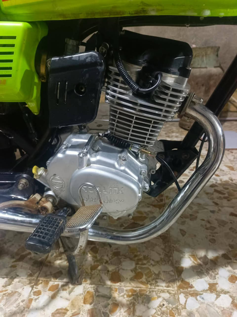 سلام عليكم دراجه تايكر مديل 23دراجه تخبل وحلوه دراجه ما ناقصه شي كهربايات دراجه تخبل اوراق كامله الدراجه مال شغل من المحل للشغل للبيت للشغل مال رجال جبير ما متعوبه بس عوزه ترتيبات بصيطه الدراجه لييع السعر 550وبه مجال مكاني حله شارع80كربله اليريده هاذه رقمي***********
