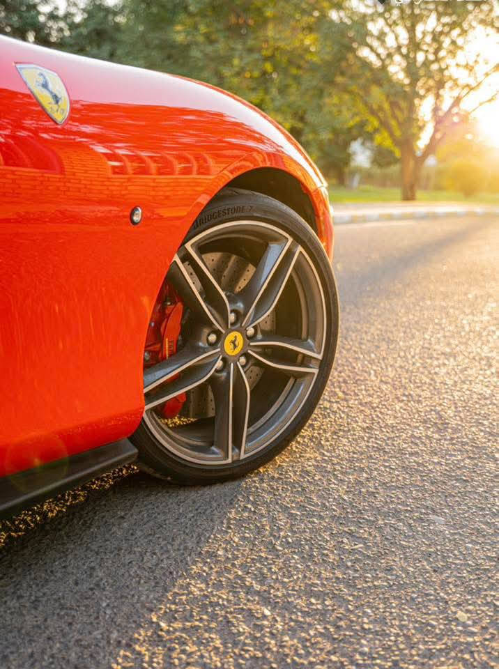 السلام عليكم أَخوتي الاعزاء
سياره فراري روما (Ferrari Roma) 

طرازها 2024

المواصفات: تتميز السيارة بمحرك V8 مزدوج التوربو سعة 3.9 لتر يولد قوة تصل إلى 620 حصانًا وتتسارع من 0 إلى 100 كم/ساعة في حوالي 3.4 ثانية 

التصميم: تتمتع فيراري روما بتصميم ديناميكي هوائي أنيق وخطوط ناعمة، وتعتبر سيارة كوبيه 2+2 مناسبة للاستخدام اليومي.  

مكفوله و لم يحصل فيها حادث او خدوش أبداً 

وسعرها جداً مناسب (20) شده قابل للتفاوض 

التواصل ‪‬؛ ‪‬

***********

ملاحضه ؛ اخواني جداً مستعجل على البيعه اريد اسافر
