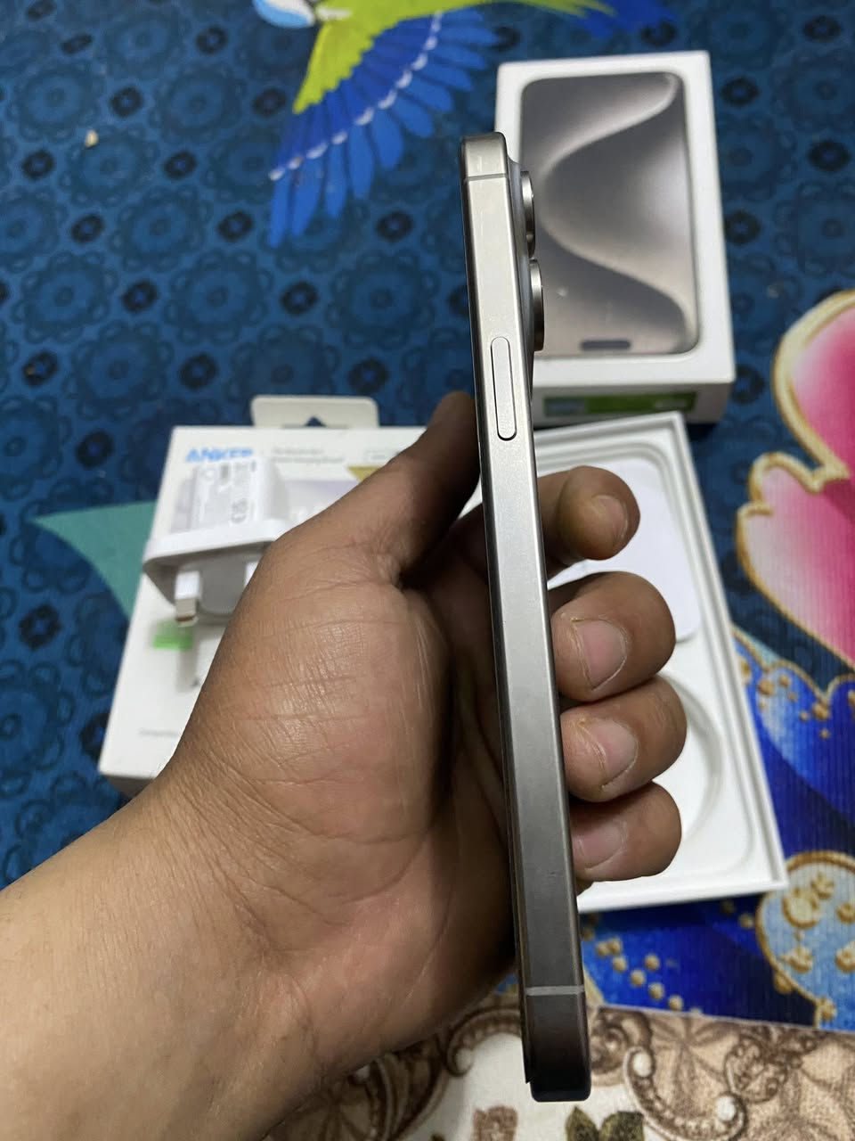 السلام عليكم
جهاز 15 برو ماكس شرق اوسط تك شريحه 
بطاريه 90 
ذاكره 256
جهاز مابي شخط واحد ولا واصل لبو محل ولا داخل تصليح جهاز جان استعمال فقط منزلي
وين مايعجبك اخذه وفحص وذا جان بي شخط واحد الجهاز يرجع 
ويا شاحنه انكر  
عنواني طويريج
  الي يحب يتواصل موجود ع الرقم
***********
***********
