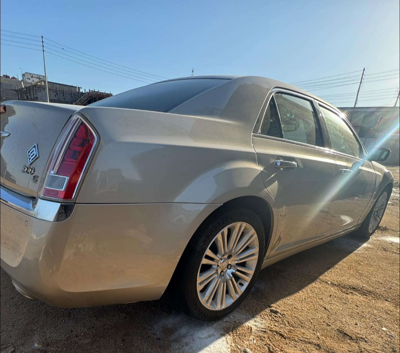 سلام عليكم اوبامة حديدة بدون رقم  2013 وارد خليجي فول موصفات 1/1 محرك 6 سلندر تو ويل  كفالة ضربة كص فتح السيارة جديدة كارتون العنوان البصرة ***********
