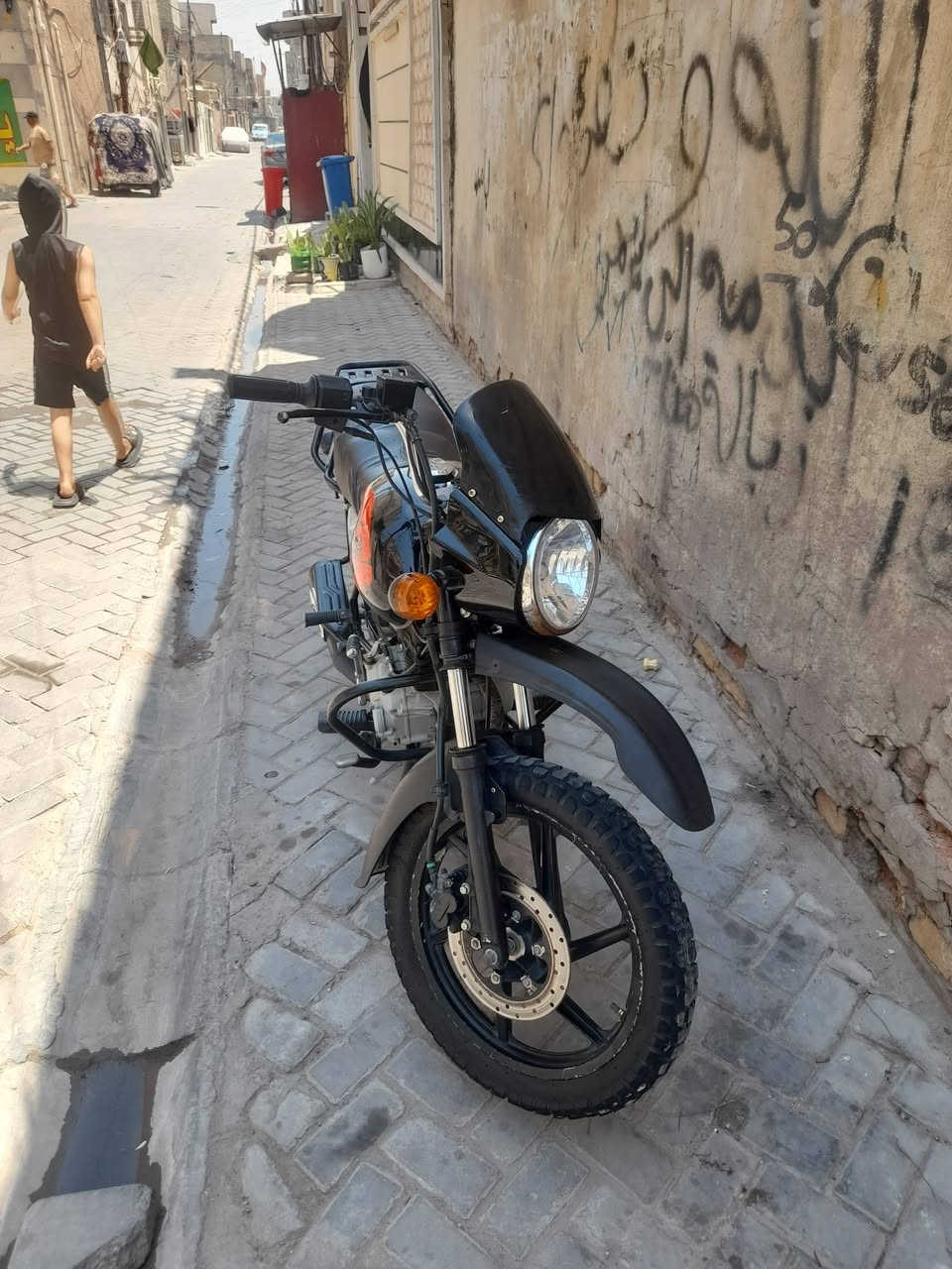 سلام عليكم دراجه بوكسر مديل 22اوراقه ضايعه عندي اكفلهه سرقه وحلال وحرام وشرط اكفلهه لترقيم دراجه مال عيشه رقم ***********
