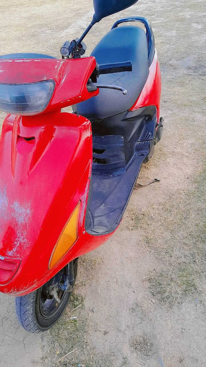 دراجه للبيع فراشه ..ياباني .نثيه ..4T.140
محرك مجفت جديد..بوش بستم ولفات..+..زنجيل ومساطر.
كابريتر..محور يراني مع الشوته إيراني...دراجه جاهزه وخير من الله ..........او مراوس بدراجه إيراني 
السعر 350..وبيها مجال ...***********
