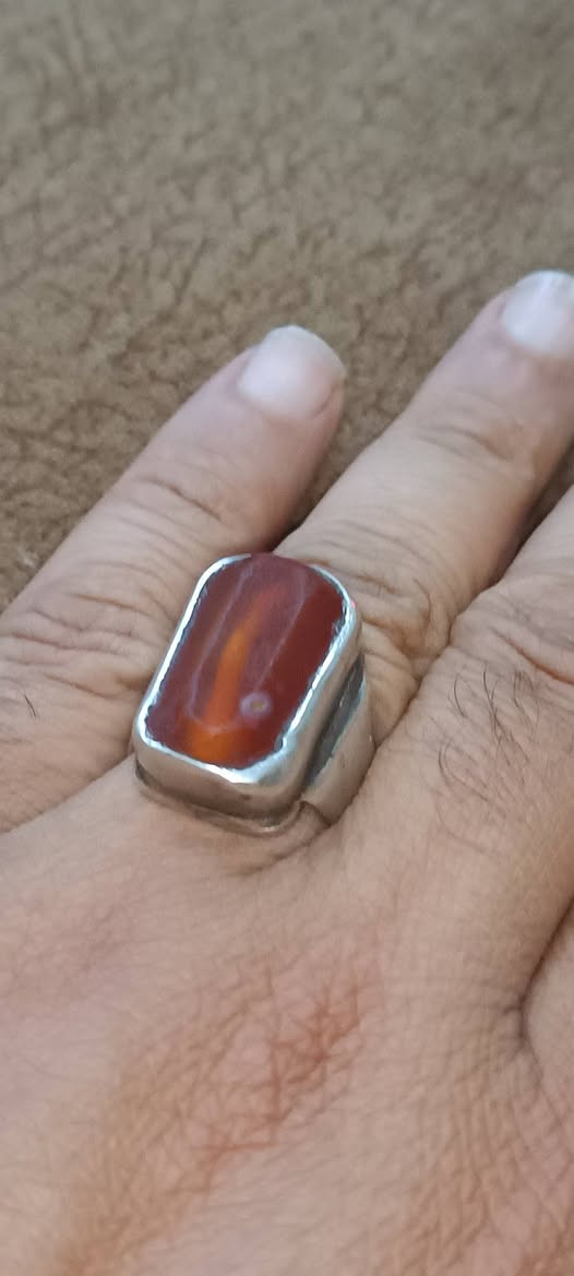 ياالله السلام عليكم متاح خاتم عقيق يماني قديم وصياغه قديمه وين عشاق القديم اليماني ملاكط مثقوبه الحجره مكاني السماوة ***********
