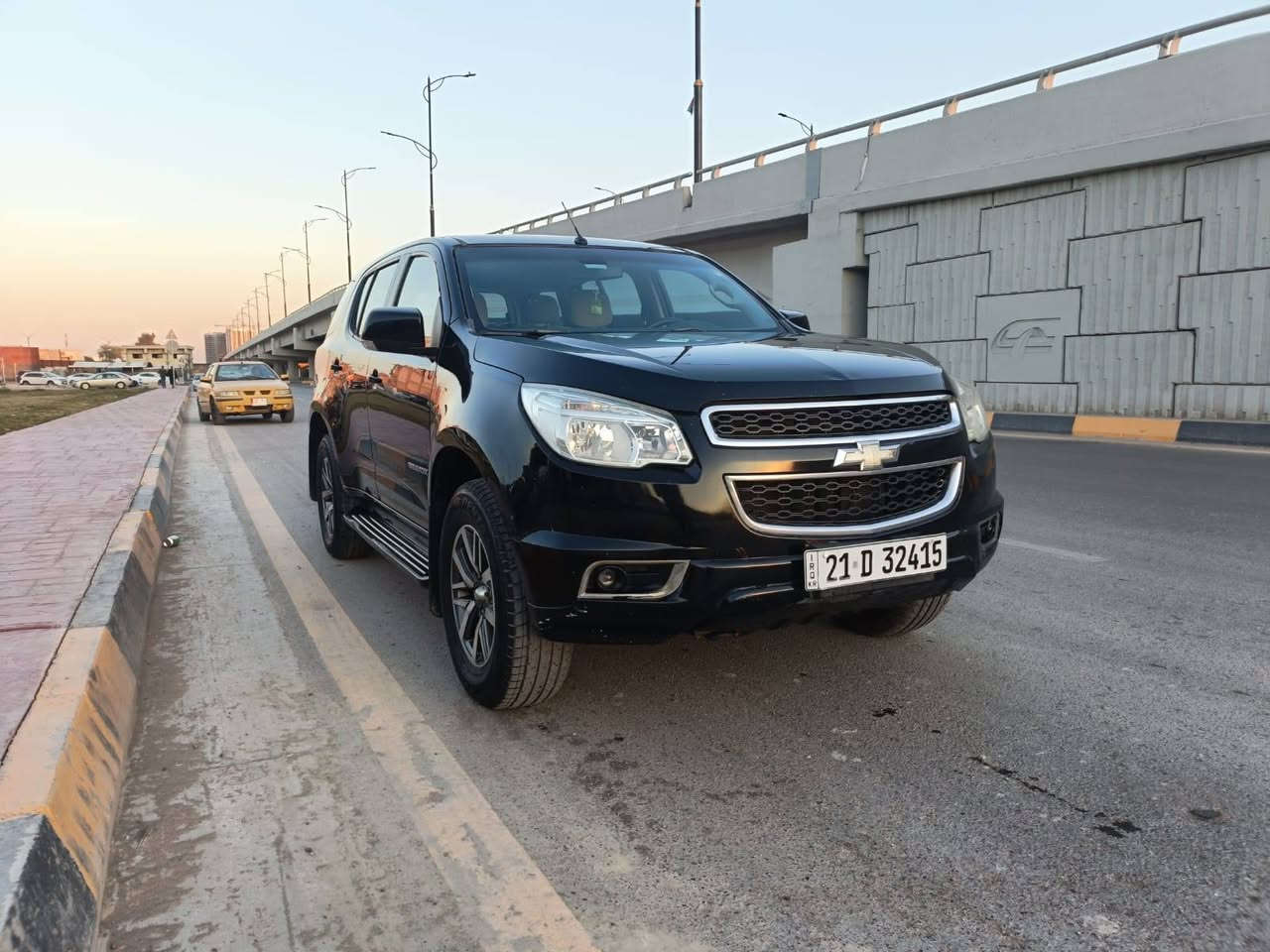شوفليت تراب بالزر 2013  خليجي شركة منصور 7راكب تبريد مركزي محرك 6سلندر 3600موصفات LT فور ويل حساس كامر حداديه امامي خلفي جديد كير محرك اب شرت ممفتوح مكفولة جام اليسر ول أيمن شفط اشاره بل مري بدون صبغ مكن السياره سليمانية سعر 117 بي مجال قليل *********** السليمانية, العراق
