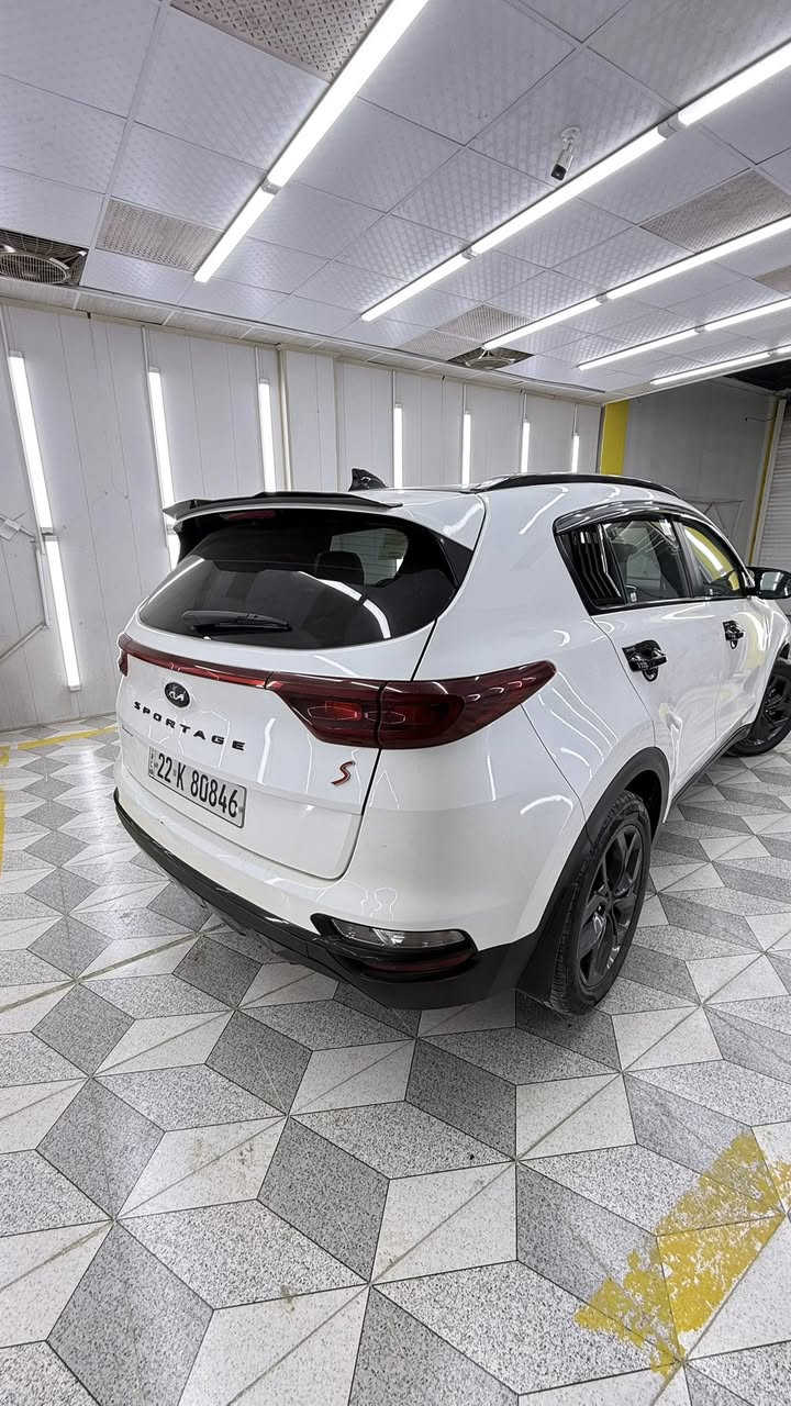 السلام عليكم شباب 🌹🌹

شباب بالعافيه اللي تصير من نصيبه سياره جديده ومال بيت 💕💕💕
حادثها موضح بالصور بدون ايرباك وبدون شواصي ولا شي 

الجاملغ مبدل بلادي بدون صبغ 🥰🥰
بيها صبغ شويه من البنيد وشويه من الباب فقط رش بدون معجون ولا شي 🥰🥰

سونارها من ضمن الصور واليوم سويته علمود اللي يجي ميتعب ❤️❤️

سبورتج 21 فوووول مواصفات عدا بصمه 
بانوراما 
تحديد مسار 
مري شفط 
رادار امامي 
رادارت جانبيه 
توقف ذاتي 
وضعيات قياده 
شاشه كبيره 
محرك 2.4 تنفس طبيعي 💕💕
سيارة جديدة جدا بدون رصعات وبدون شخوط 
كامله مكمله 
رقم سليمانيه تحويل مباشر او وكالة ❤️❤️

السعر 188 ❤️❤️
*********** 

مكاني حله
