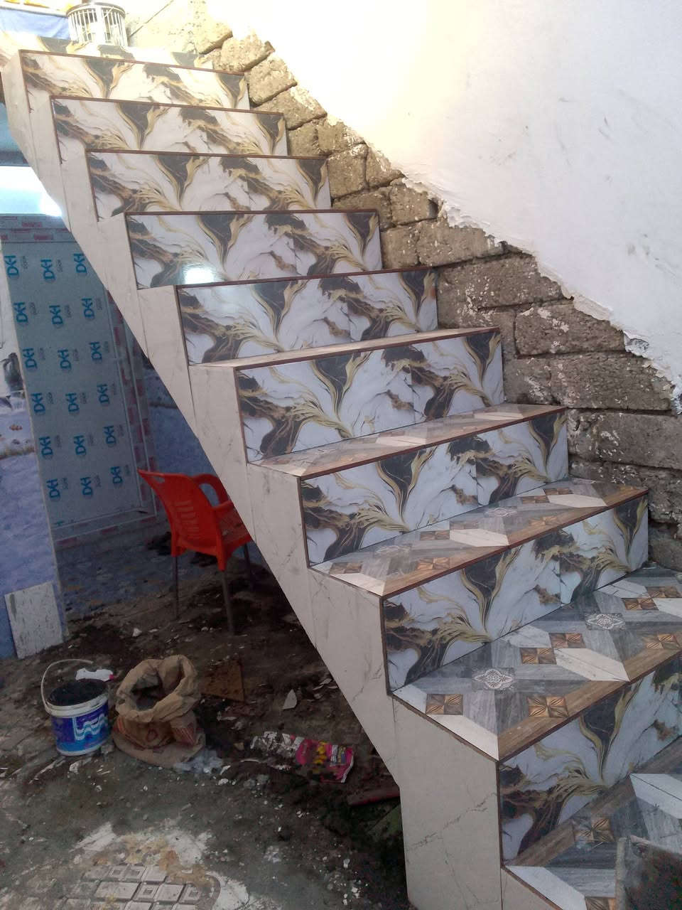 كادر سيرامك متفرق شغل هندسة الرقم ***********
