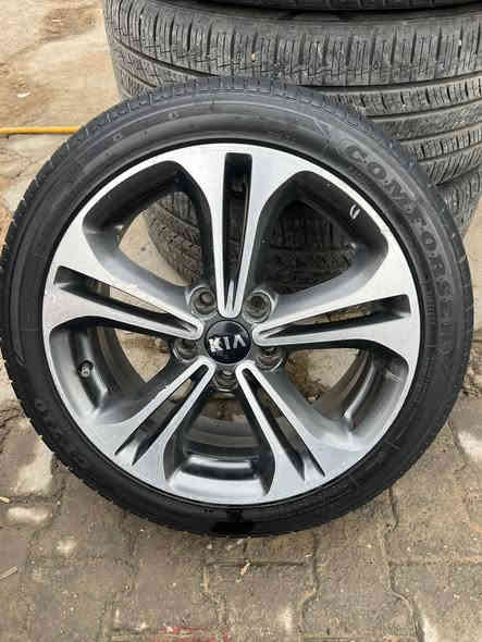 ويل كب سيراتو ١٧ اصلي مع التايرات 
نظافه ٨٠ %
السعر٣٠٠
للاستفسار***********
