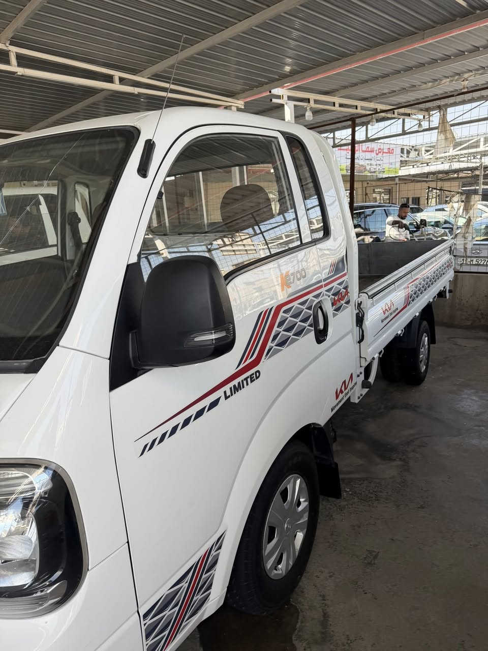 كيا نثيه. محرك 2700لمفتوح. رقم بغداد. موديل. 2022شكل ٢٣
مكفوله من صبغ وتبديل.  بلاديه حلوه سياره. ونضيفه. 
سعر ١٣٩$
عنوان. بغداد. ليوسفيه. 
***********
