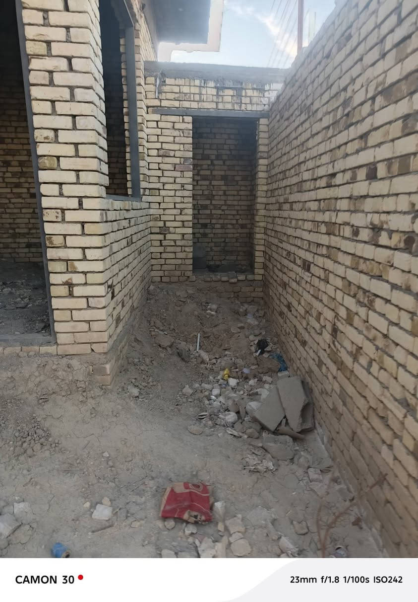 سلام عليكم الدار للبيع ناصريه شارع السفينه خلف مدرسه الواثق المساحه ٢٠٠م السعر ٥٥ بي مجال قليل للاستفسار ***********
