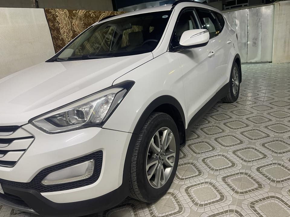 للبيع سنتافي ٢٠١٤ خليجي مكينة دوش ٧ راكب كير ومحرك وصبغ بالشرط رقم سليمانية بيها بطاقة بانزين السعر ١٦٨ $ للاستفسار الاتصال ***********
