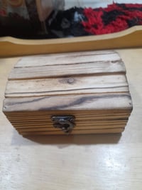 صندوق خشب • ديكور منزلي