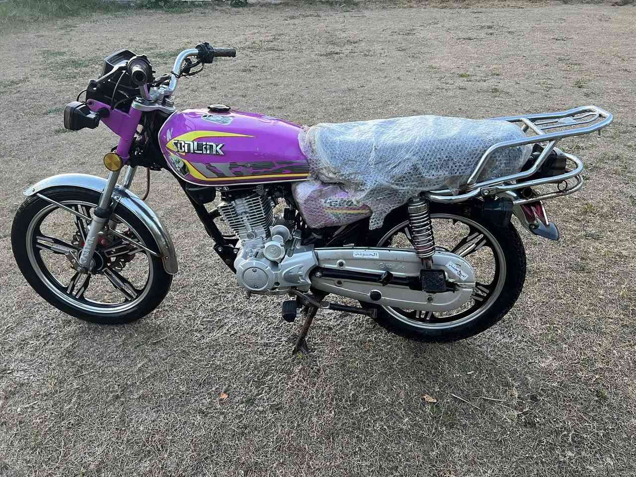 السلام عليكم دراجه سيفان موديل ٢٤وراق صولي دراجه خير من الله بس كهربائيات يرادلهن ربط السعر ٥٠٠وبيه مجال مكان محموديه اليوسفيه جسر معمل الزينب الهاتف ‭٠٧٨٨ ٢٩٢ ٧٢٩٠‬
