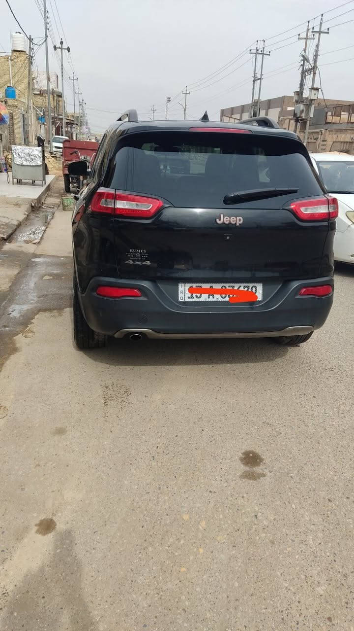 سلام عليكم جيب بزون لبيع ميسان حره تحويل ثاني يوم بسمي الرقم الجديد لغايه 2030 حادثها جاملغ وبنيد منشور صور  الحادث سياره مكينه 2400 اربعه شاشه كبيره فور ويل تشغيل بعد كشن كهرباء بنراما فتحتين كشن تدفئه وتبريد كشن ذكي  سياره كير مكينه تبريد حداديه تايرات جاهزه مكاني ميسان مركز المدينه السعر 123 ورقه بيها مجال قليل لاستفسار ***********
