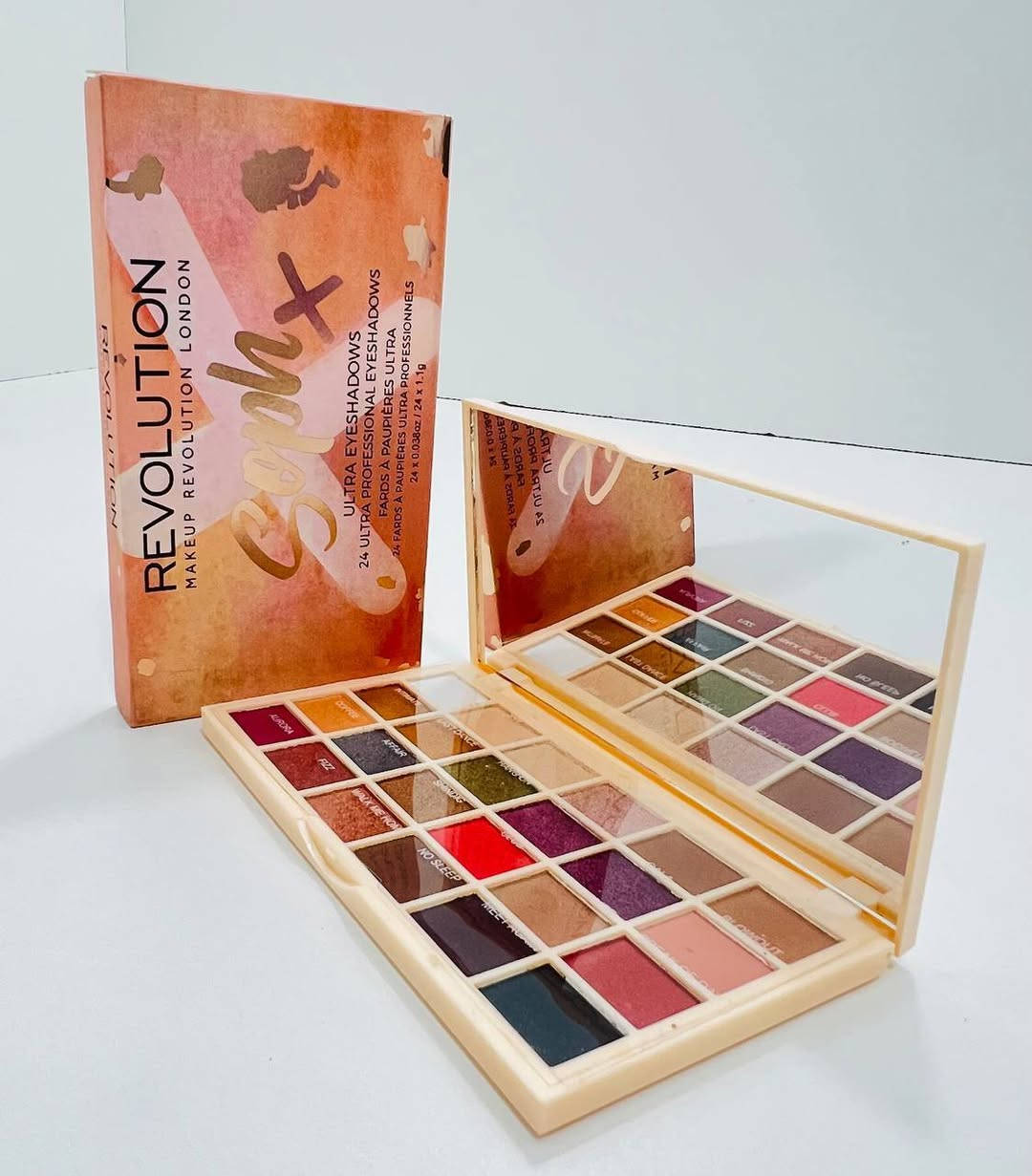 بـاليت شدو ريفليوشن ⭐ 💗🫧 X سوف الترا🧁🌠☁ (Revolution X Soph Ultra Eyeshadow Palette).
يحتـوي على 24 لـون
الـوان الشـدو ترابيـة مـات وگلتر 
الوان تجنننن روعه ترابيات سموكي
منـاسبة لجميـع الاوقات 
شـدو مات لازم يكون متوفر عند كل بنوتة 
🥹💗 الثباتيـة كلش حلوة ولفتـرة طويلة 
#اطلب_الآن


**إذا كنت صاحب هذا الإعلان وتريد حذفه لأي سبب، رجاءا أرسل رسالة إلى الدعم الفني**