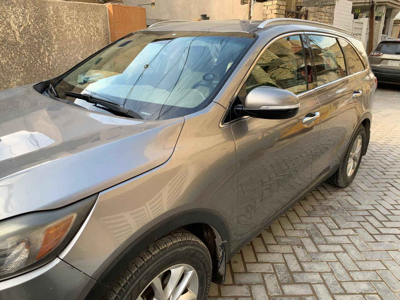 السلام علیکم 
سورنتو 2016 وارد امريكي مكينه 2400 gdi ماشيه81
بدون حادث /غرق مكانها الأمين الثانيه فقط اتصال على الرقم أدناه ***********

السعر 165
