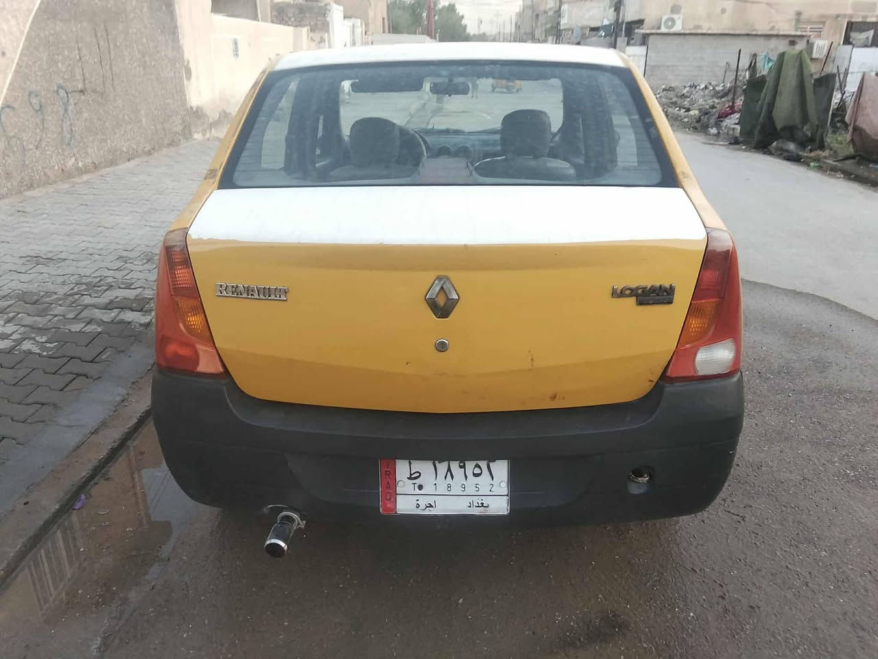 رينو لوكان 2009 للبيع جاهزه السيارة تبريد تدفئه كير محرك صدر امامي جديد صدر خلفي سنويه ساقطه السعر 33 الاتصال *********** موجود وتساب
