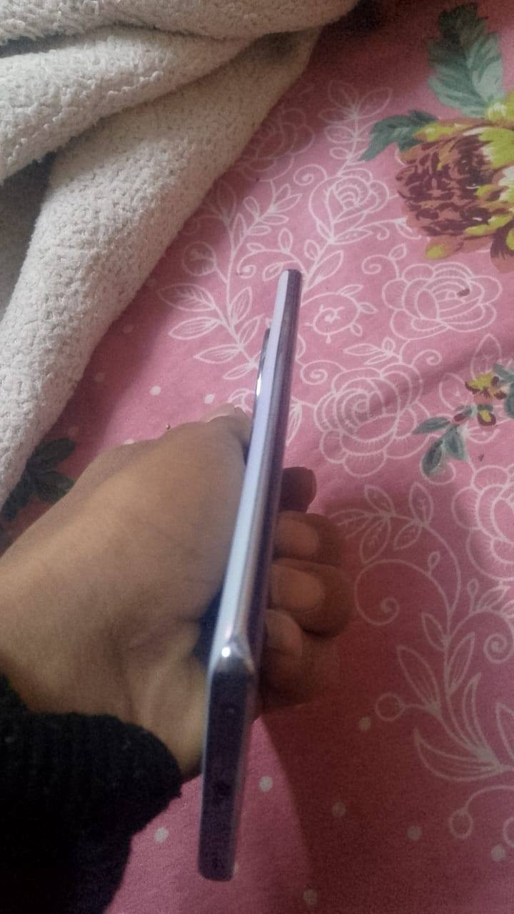 السلام عليكم هونر HONOR X9a 5G ذاكره 128به فطر بل شاشه مابين ولا امثر  بيع او امراوس مكاني بغداد المشتل ***********
