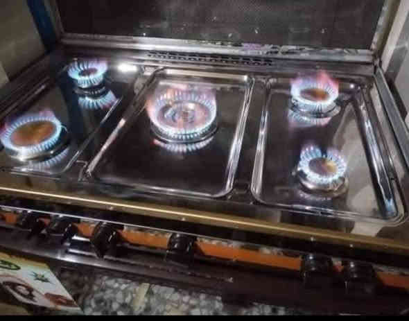 السلام عليكم ورحمة الله وبركاته 
توفر لكم خدماتنا صيانة موقعية لكافة انواع الطباخات والافران داخل المنازل 
فقط اتصل ونجيك للبيت
 
يتوفر واتساب
***********
