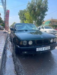بي إم 525 • ١٩٨٩ • بنزين