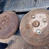 وبركاته عندي ثكالات هن ورداتهن وبراغيهن #مع تخمين رواصط مع ملحقاتهن ٠٧...