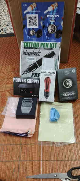 طابعه+مكينه وشم اريدهن 100توصيل ماعندي للتواصل على واتساب ***********عنواني بغداد العبيدي
