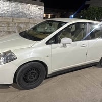 نيسان تيدا • ٢٠٠٩ • جام قدامي مكسور