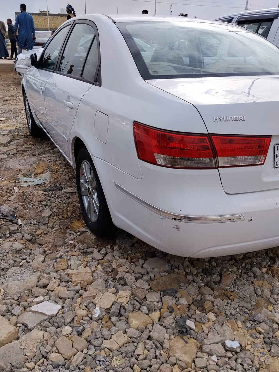 خليجي السياره مكفوله من ضربه وصبغ البنيد مفتوح   شديت مكينه وفتحته. بس هاي بيها الدواخل عسلي.  مكينه 2000 اربعه حساس. تبريد شغال رقم بصره نكليزي تبريد شغال. السياره فول عوزها بصمه. موديل 2011 السعر 120 وبيها مجال العنوان ذي قار الشطره الاستفسارر ***********
