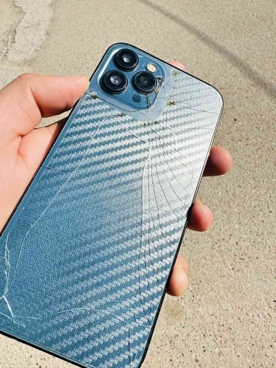 السلام عليكم ايفون 12 برو ماكس ذاكره 256 الجهاز ممفتوح ولا مبدل بي شي وكع مني بالنفط الكامرات شويه بيهآ وصخ مكاني المحموديه السعر 290 وبي مجال ***********
