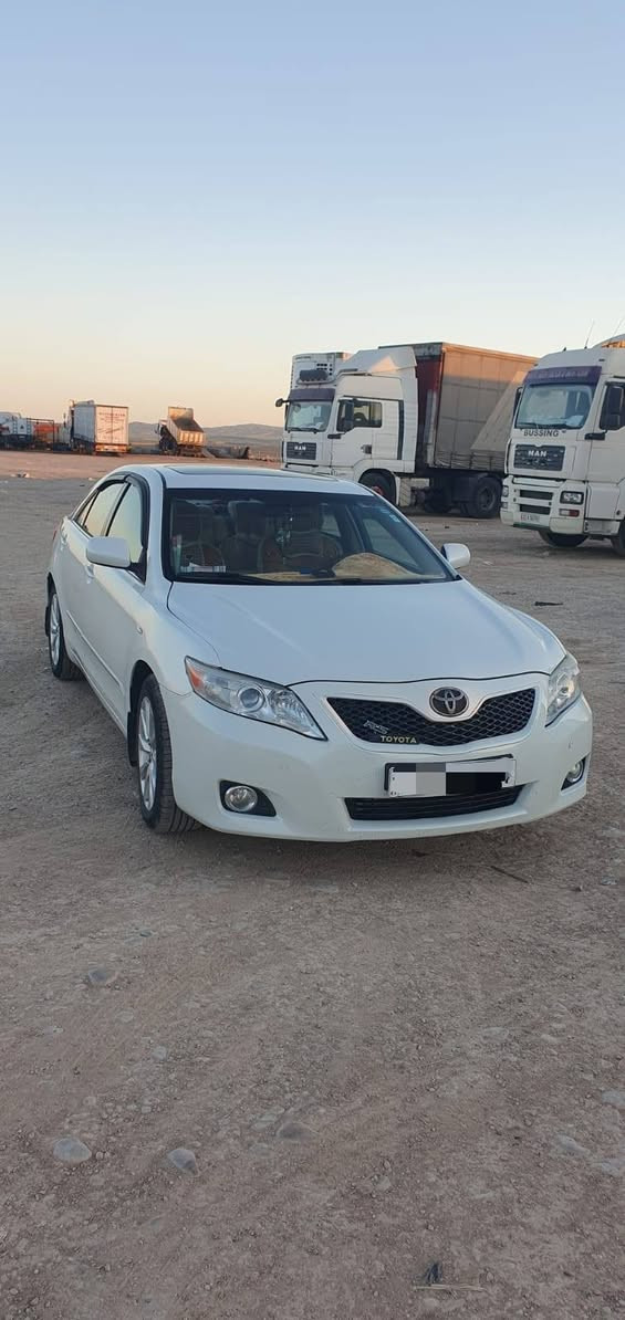 السلام عليكم  كامري خليجي  للبيع موديل 2011 فوول مواصفاات سلطنه (GLX)
رقم سليمانية الجديد 
فتحة سقف
محرك اربعه سلندر
كشن كهربائي 
تحكمات
قفل سرعة
حساسات 
ويل كب كامري 
تخم تاير جديد 
تبريد + تدفئه
حساسات امامية خلفي بلادي
بردء خلفي كهربائي بلادي
نظام ايكو
العنوان / ديالى-خانقين
للأتصال ***********
