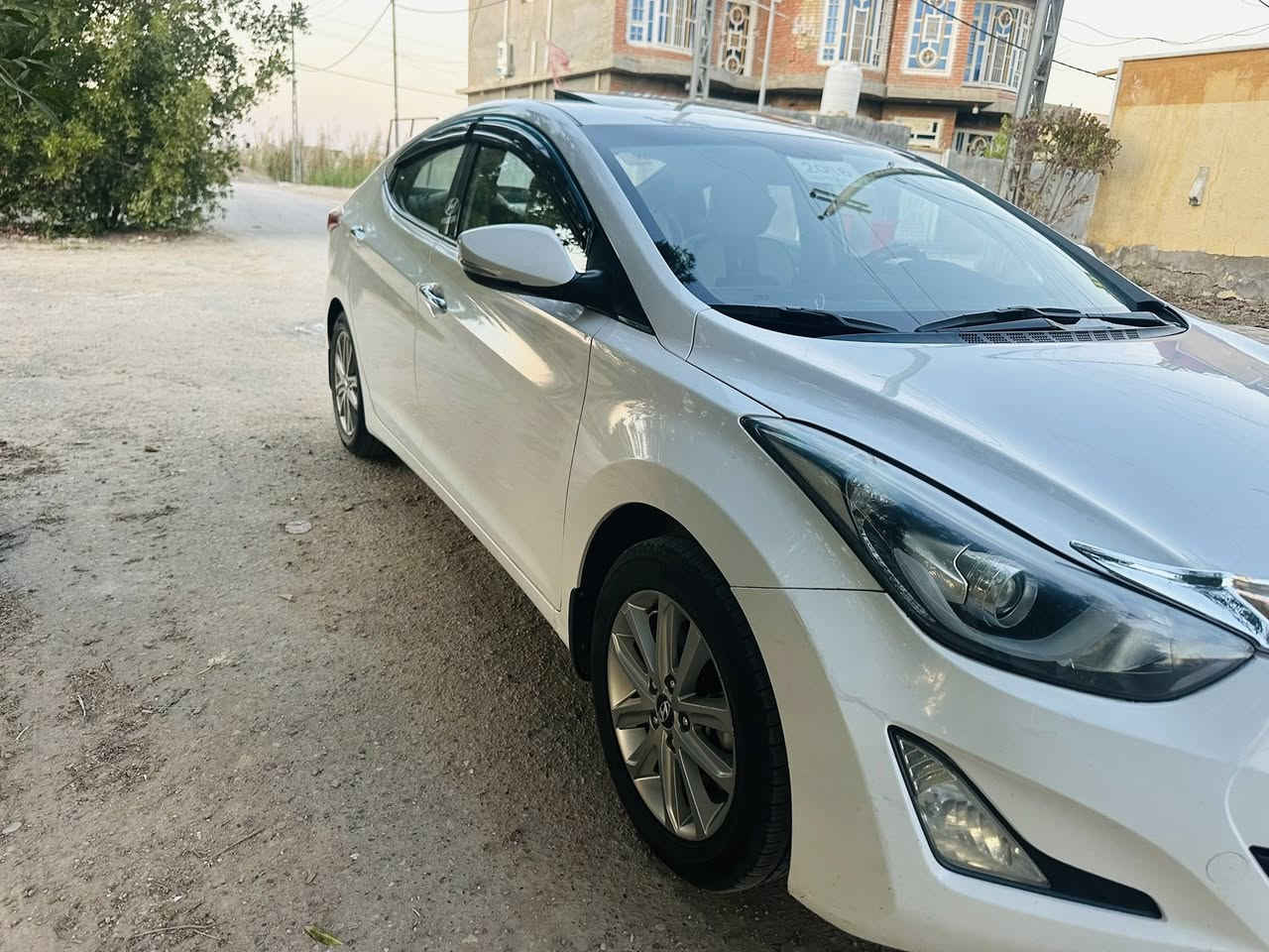 السلام عليكم
البيع هونداي انتره موديل  2016خليجي رقم بابل بسمي شرط التحويل السياره فول موصفات فتحه داخل صاج تبريد قطعتين مري شفط لايت عدسه ولد محرك كير حدايه  تبريد كلها جاهزه مانقصها اي شي محرك 1800 مكفول من الصبغ والتبديل. فقط بارد بيها في الجاملغ الخلفي والجاملغ الامامي شبر  السياره احله من الصوره السعر 130 
***********
