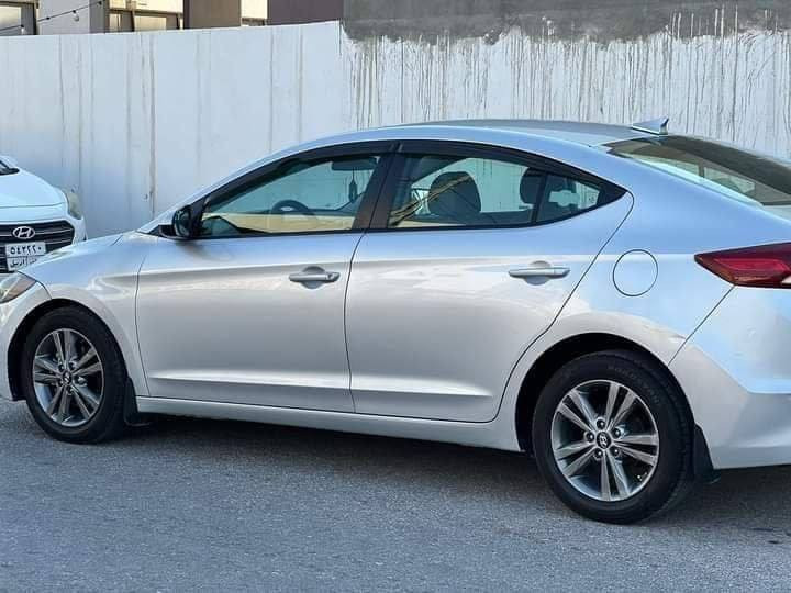 السلام عليكم
النترا موديل 2017 وراد امريكي

بيها 4 قطع محرك 2000 دوش كير وتبريد مكفولات نص، فول مكان السياره نجف السعر 107وبيها مجال اذا ماتعجبك خلي تولي 

اي ستفسار اتصل *********** وبيك خير ودلل
