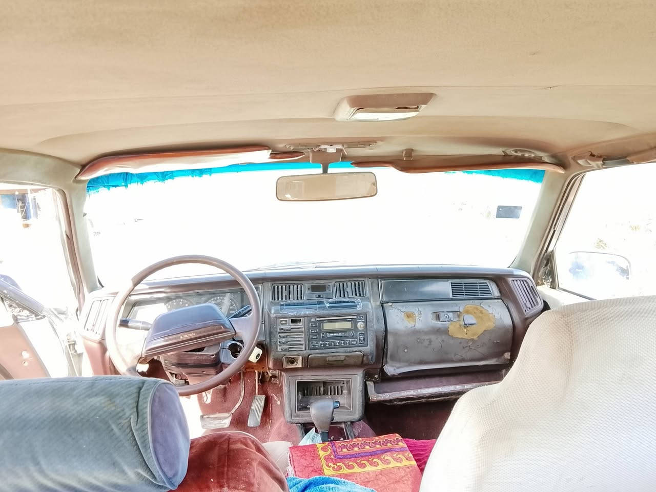 السلام عليكم ورحمة
سيدان للبيع محرك وكير ثنين ونص جدد تخم تاير وباتري وحداديه كهربائيات
الحيم بشاصي كدام تاير الامامي
مشروع وطني رقم  ذي قار نكليزي
مكان سوق الشيوخ سعرها 33وبيها مجال 
وهذا رقمي ***********
