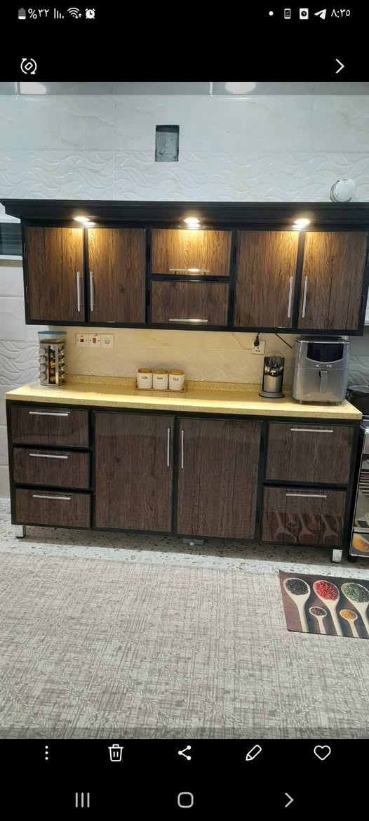 كاونتر كامل مع السنك نظيف جدا سعره 450 بي مجال
ديوان اخو الجديد استخدام قليل سعره 350 بي مجال
 مكاني الحرية ‏‪0770 808 3615
