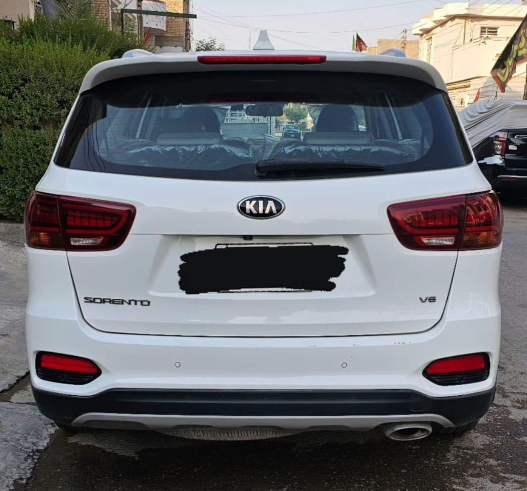 للبيع سورنتو 2020 خليجي رقم بغداد الماني بأسمي مكفوله من الضربه والصبغ فقط بارد بسيط بطرف الباب الامامي جهة اليمنى 
ماشية 70 الف كير مكينه حدادية تبريد كله مكفوله فول مواصفات عده الفتحه 
 •  بصمة 
 •  سته سلندر
* سبعه راكب
* ثلاث قطع تبريد
* جنطه شفط
* مري شفط 
* كراسي كهرباء
* ⁠كشنات جلد 
* ⁠ ثلاث انضمه قيادة
* ⁠تحكمات ستيرت 
* ⁠بردات ابواب خلفية
* ⁠ السعر 265 وبيها مجال
* ⁠بغداد جكوك 
⁠***********
