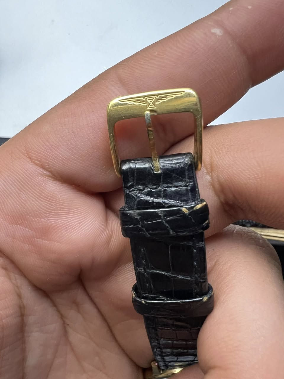 لونجين فنتج
كوارتز 
قطر 31 ملم
سير مستبدل
نظافة ممتازه جداً
للاتصال***********
