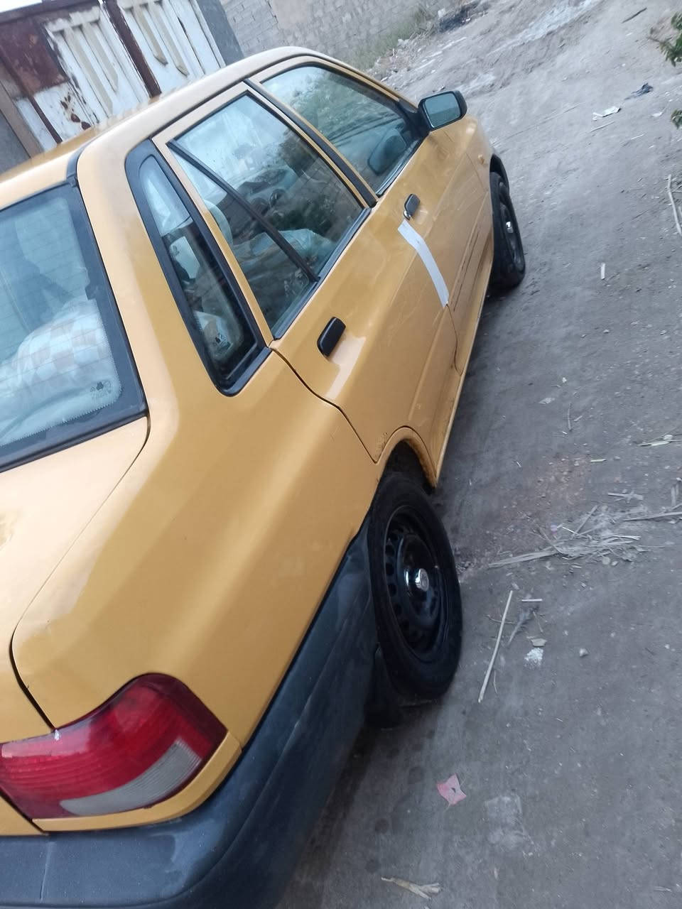 السلام عليكم سايبه 2012 مكينه كير جدد شرط السياره مكفوله فقط طخه بل جاملغ الخلفي احلا من الصور السياره يشهد الله كهربائيات شغاله تدفئه شغاله مصفره هيئه  وغرامه  صولات موجوده راعيه قريب عليه مكاني كربلاء قرب جامعه  السياره ما بيه نقص فقط بور نقصه ترايك وين ما يعجبك السعر 26 بيه مجال ***********.  شواصي جدد مكفولات
