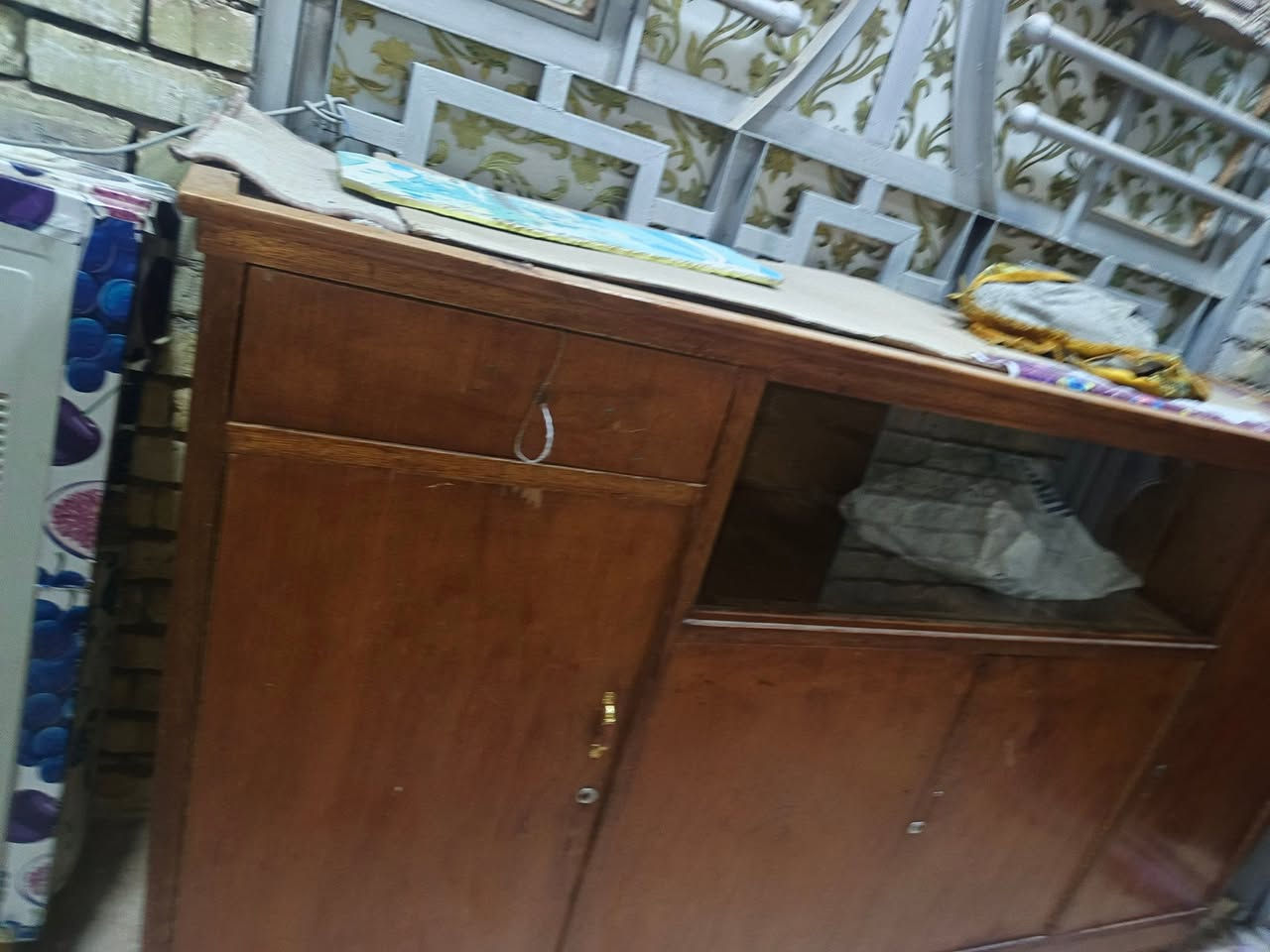 السلام عليكم بوفيه تزكام مع ميز مرايا نضيفات للبيع سعر 200وبيهن مجال الشراي يجي خاص وبخدمته


**إذا كنت صاحب هذا الإعلان وتريد حذفه لأي سبب، رجاءا أرسل رسالة إلى الدعم الفني**