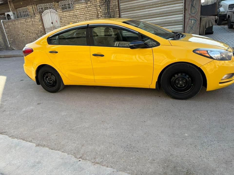 السلام عليكم فورتي موديل 2015 وارد امريكي سياره ليبر واحد ما عده بس البنيد مبدل محرك دوش 1800 صور الحادث مع منشور تخم تاير شاير بالمرايا تحكم ستيرن جيهتين دوشمه دلو جديد تبريد شغال حداديه جديده  مكاني بغداد رقم تلفون***********
